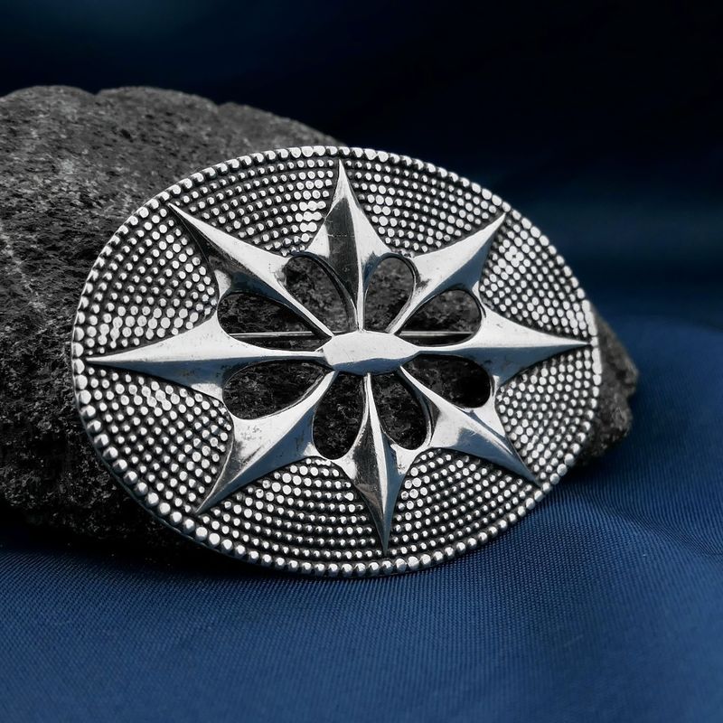 Image 2 of Vintage silver starburst brooch