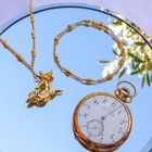 Image 2 of 18 ct. Gold chain/bracelet | Salvador Dalí | El Hombre y el Delfin