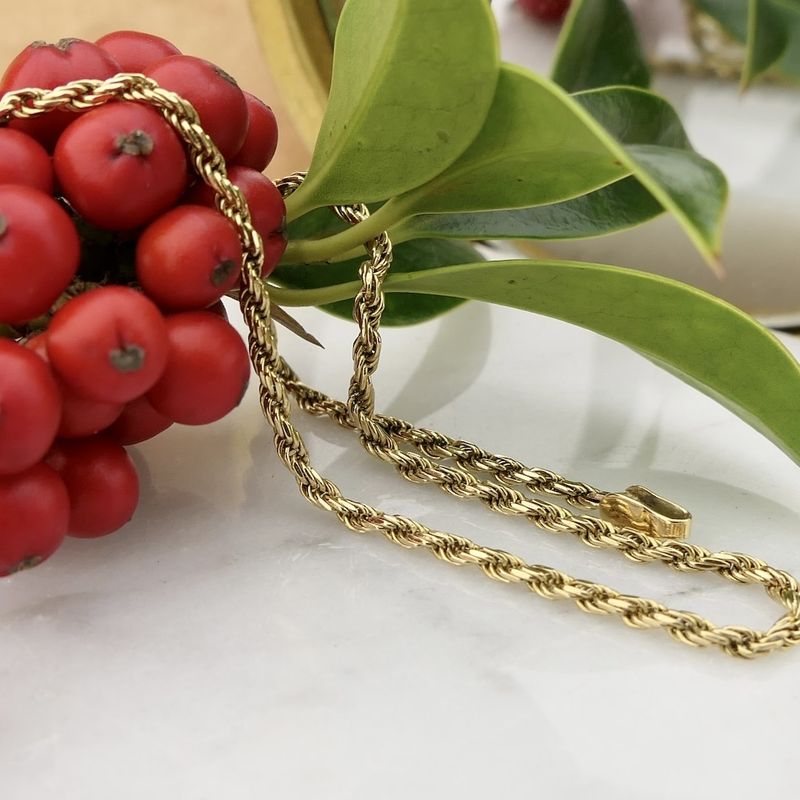 Image 2 of Gold twisted link bracelet | 20 cm