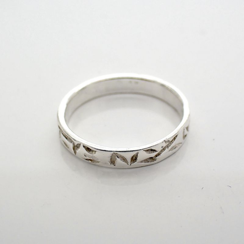 Image 3 of Silver pinky ring
