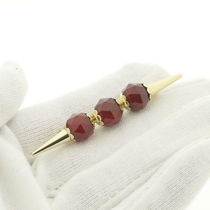 Image 3 of Vintage gold brooch with carnelian