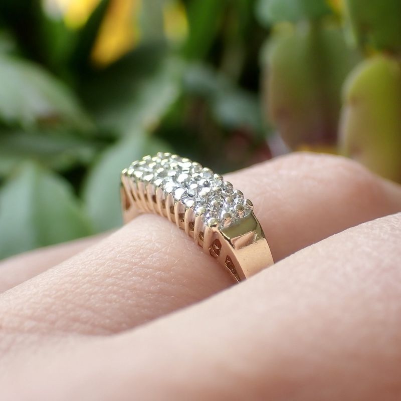 Image 2 of Gold ring pavé set with diamonds | approx. 0.14 ct.