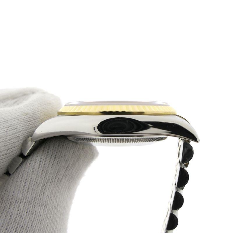 Image 7 of Rolex Datejust 16233; Automatic gold/steel watch