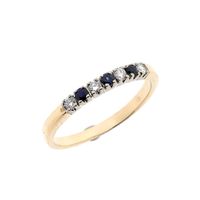 Gold ring with sapphire and diamond; 0.12 ct. | Diamonde
