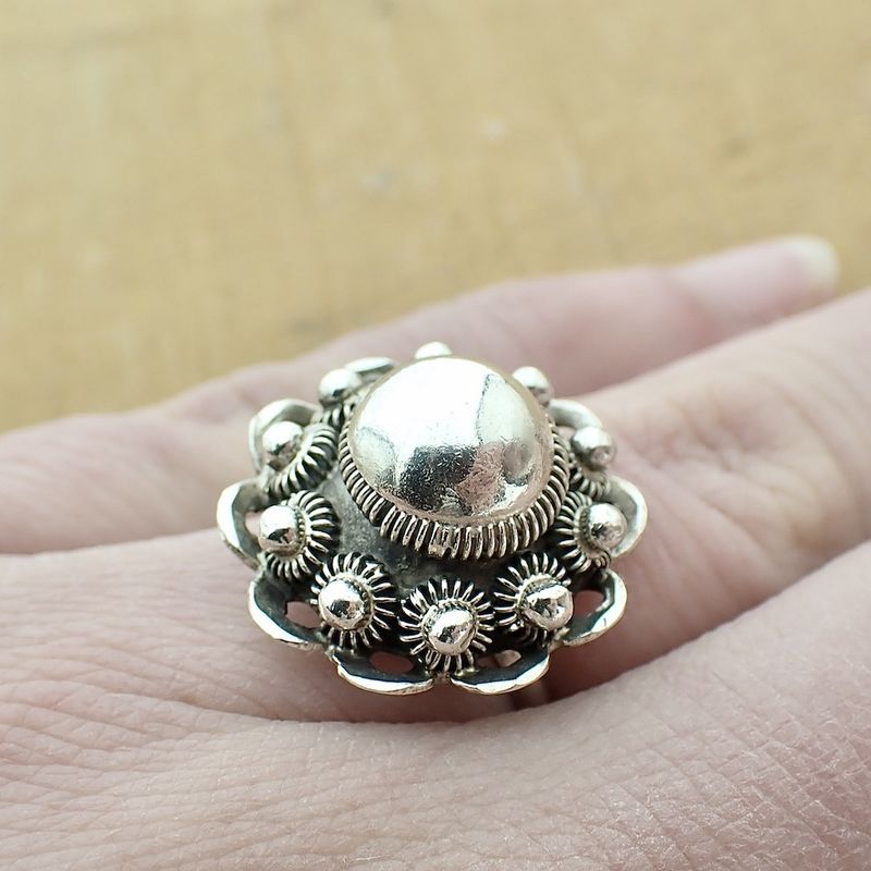 Image 8 of Silver ring with Zeeland button