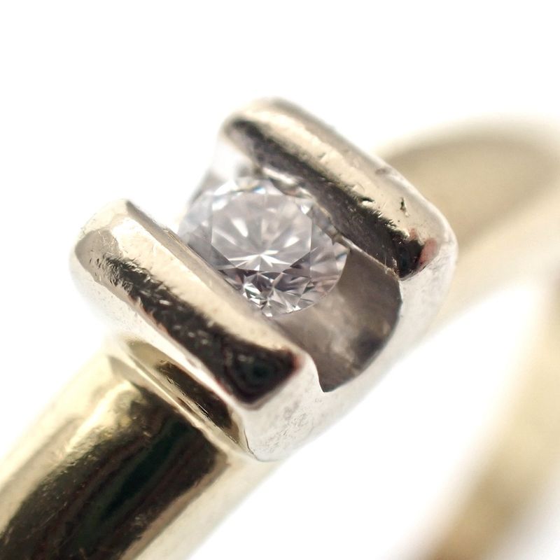 Image 2 of Gold solitaire ring with diamond; 0.05 ct.