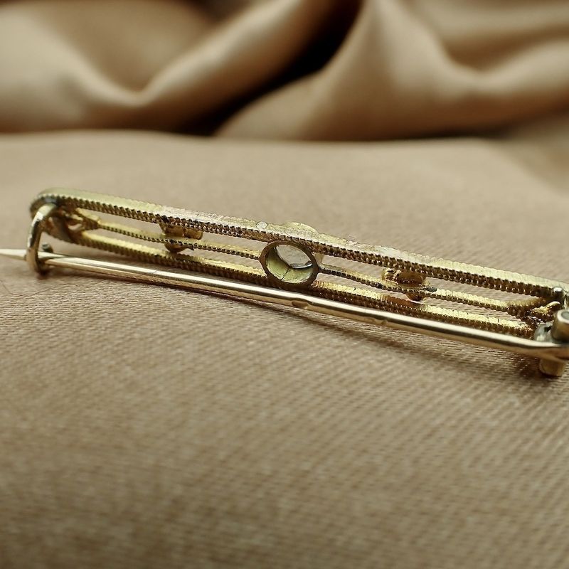 Image 6 of Antique gold brooch with aquamarine and pearls | Victorian