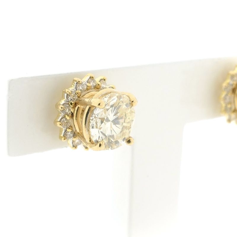 Image 3 of Exclusive gold earrings with diamonds; 2.90 ct.