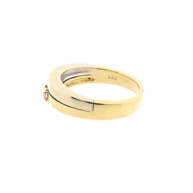 Image 7 of Bicolor Gold Ring with Diamond; 0.11 ct.