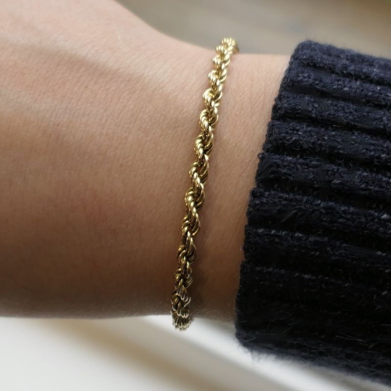 Image 10 of Gold twisted link bracelet | 18.5 cm