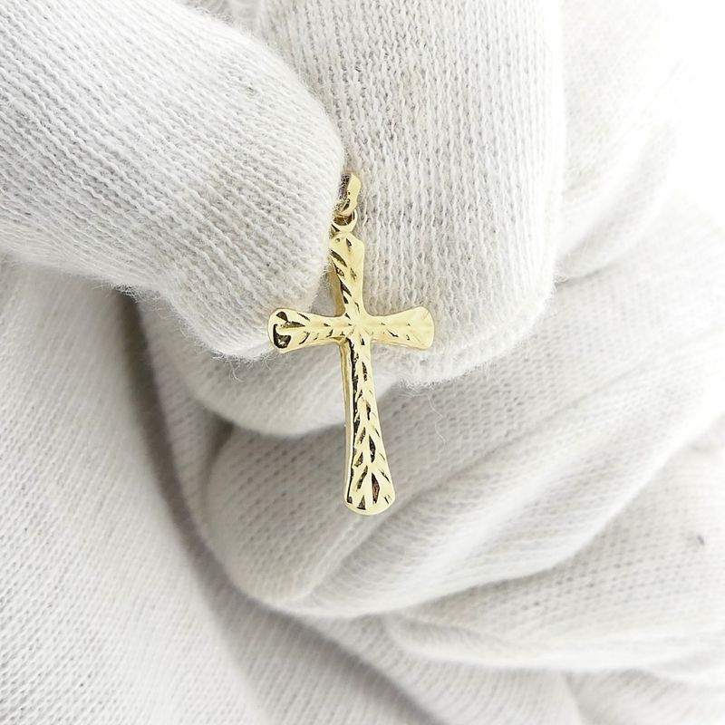 Image 6 of Gold pendant of a cross