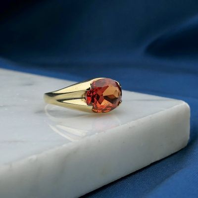 Vintage gold ring with sapphire Image 2 of Vintage gold ring with sapphire