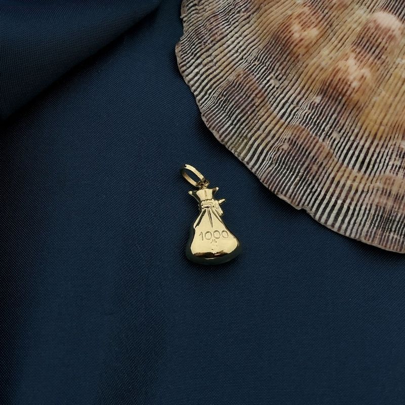 Image 7 of Gold pendant of a money bag