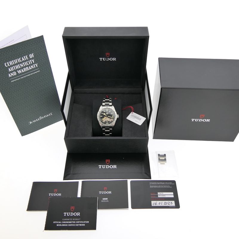 Image 4 of Tudor Black Bay Pro M79470; Automatic men's watch
