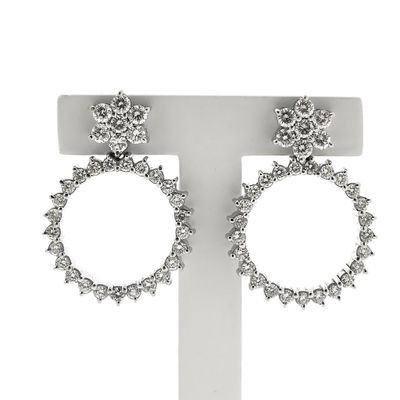 Image 1 of White gold earrings with diamonds; 3.68 ct.