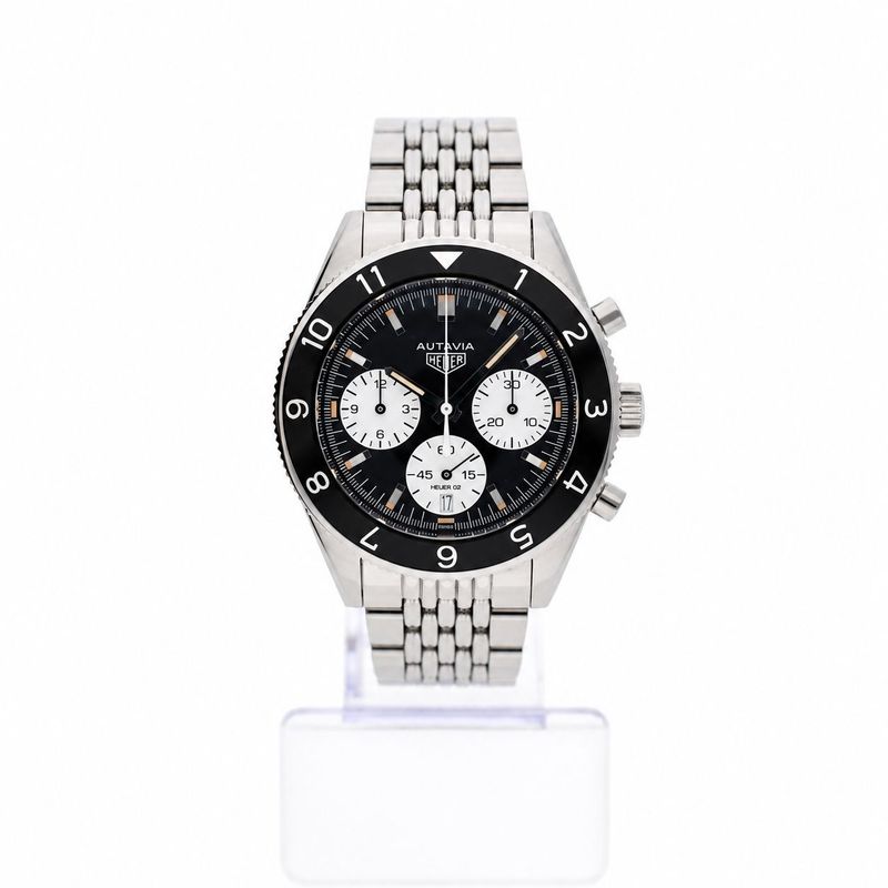 Image 1 of TAG Heuer Autavia Chronograph Cal.02 CBE2110.BA0687; Automatic Men's Watch