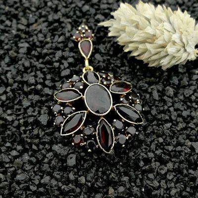 Image 2 of Vintage gold entourage pendant with garnet