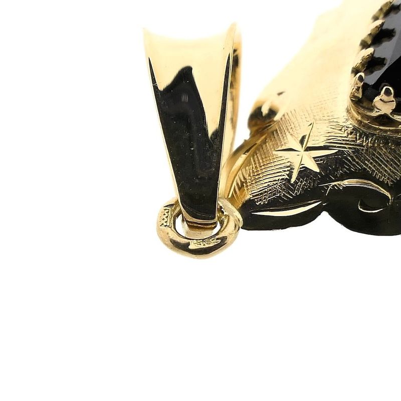 Image 6 of Gold pendant with garnet