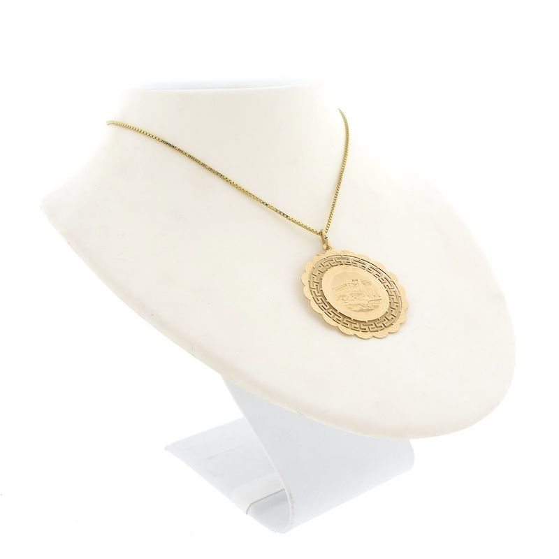 Image 3 of Gold pendant from the Parthenon