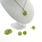 Image 4 of Gold brooch with Jade