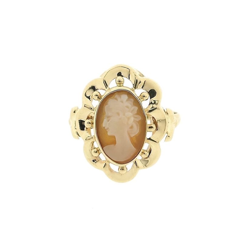Image 3 of Vintage gold ring with cameo