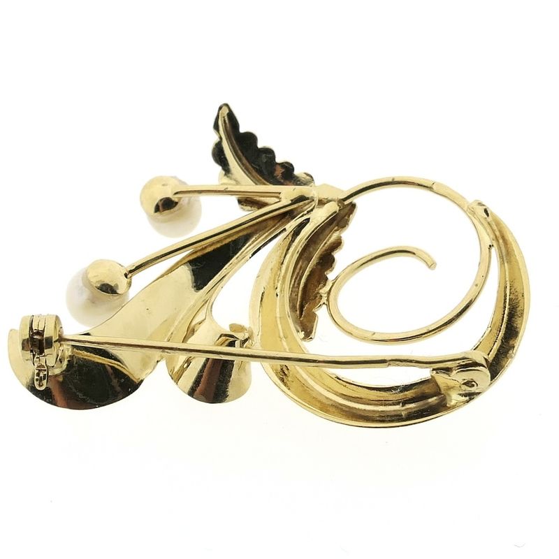 Image 3 of Gold brooch with pearl