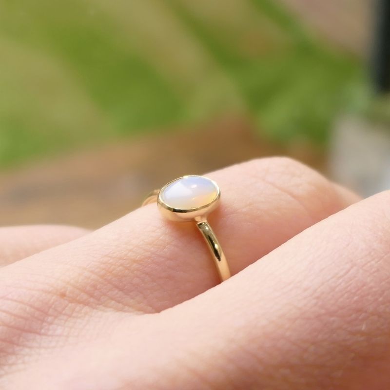 Image 8 of Gold ring with precious opal