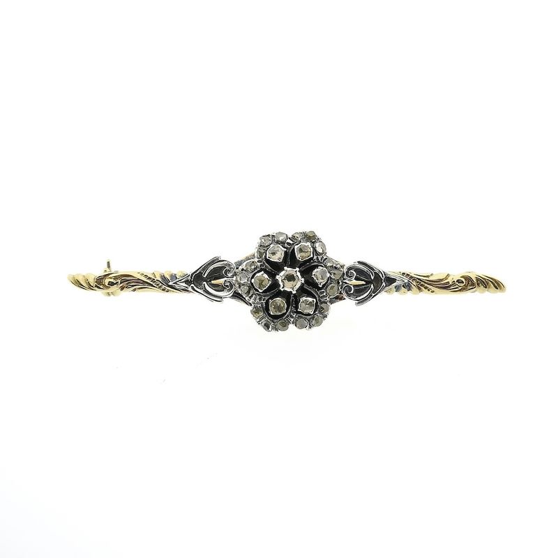 Image 1 of Victorian gold brooch with diamond; 0.27 ct.