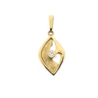 Gold pendant with zirconia.