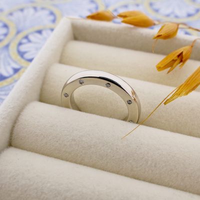 Image 2 of White gold ring with diamonds; 0.08 ct.