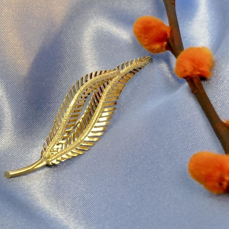 Image 2 of Vintage gold feather brooch