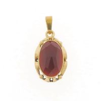 Gold pendant with carnelian