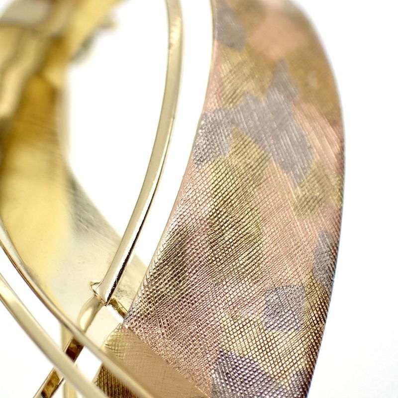 Image 2 of Tricolor gold brooch as ribbon