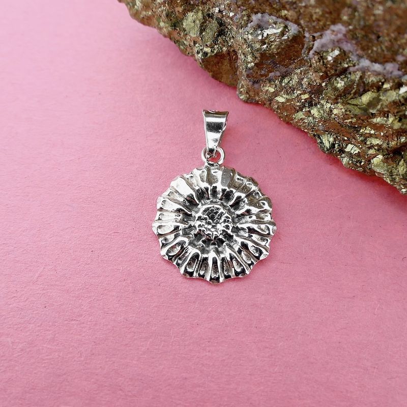 Image 5 of Silver pendant of a flower