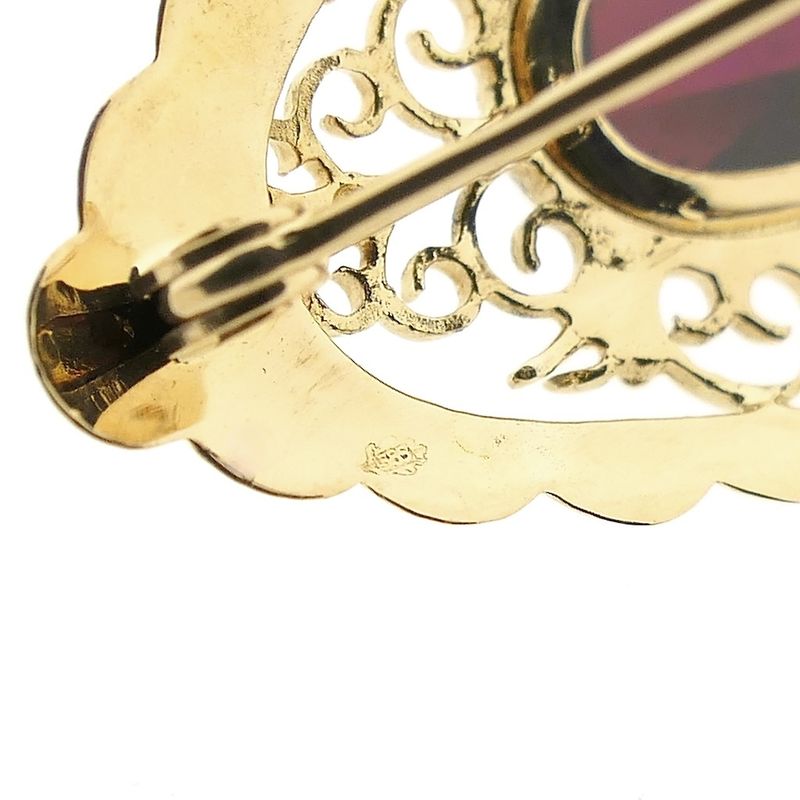 Image 4 of Vintage gold brooch with garnet