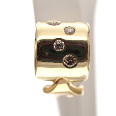 Image 2 of Gold stud earrings with diamonds 0.15 ct.