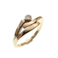 Two-tone gold fantasy ring with 0.04 ct diamond.