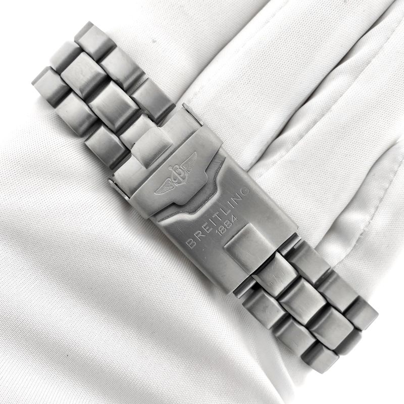 Image 7 of Breitling Chrono Avenger Titanium E13360; Chronograph men's watch