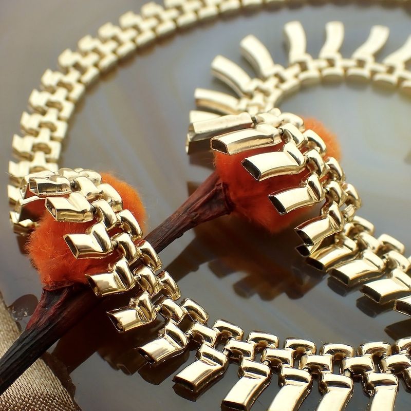 Image 2 of Golden fantasy link necklace