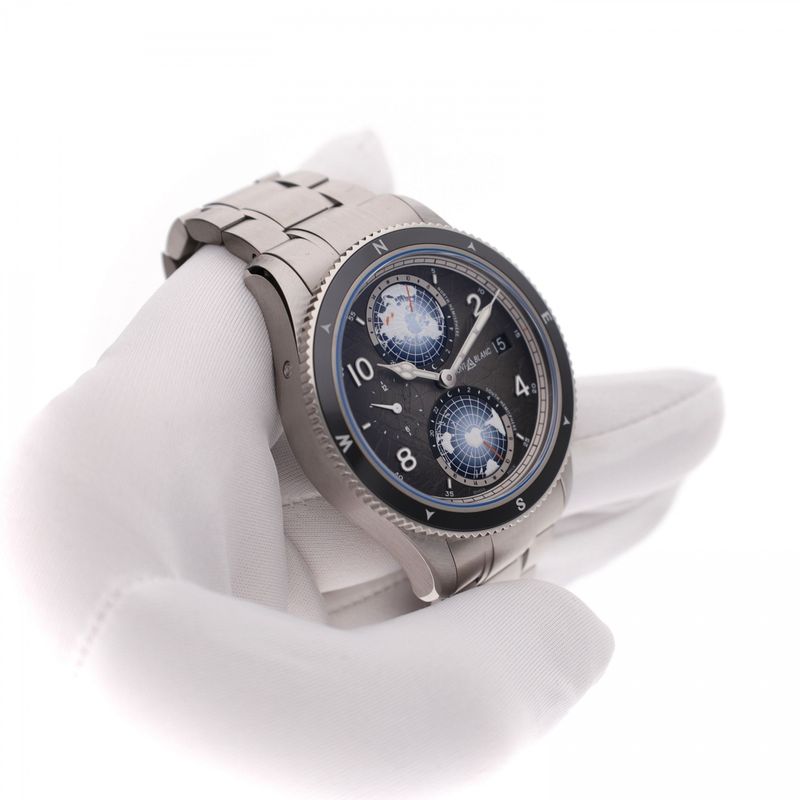 Afbeelding 10 van Montblanc 1858 Geosphere 0 Oxygen 'The 8000' MB130982; Automatisch Heren Horloge