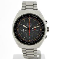 Omega Speedmaster Mark II 'Racing Dial'; Vintage chronograph men's watch