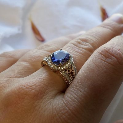 Image 2 of Gold ring with tanzanite and diamond | 0.48 ct.