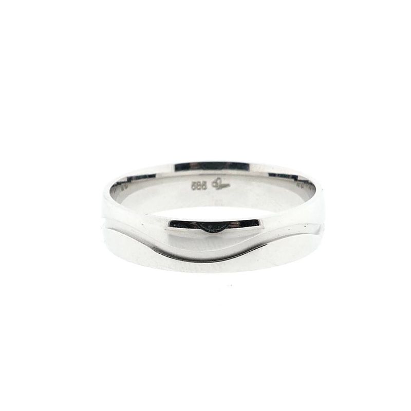 Image 3 of White gold (wedding) ring