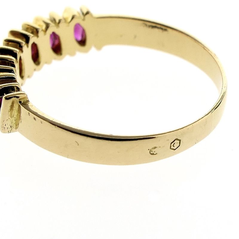 Image 6 of 18 carat gold ring with spinel
