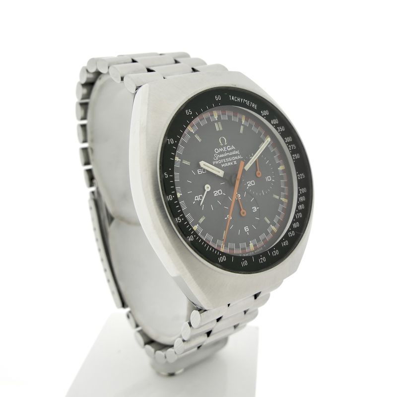 Image 3 of Omega Speedmaster Mark II 'Racing Dial' 145.014; Vintage chronograph men's watch