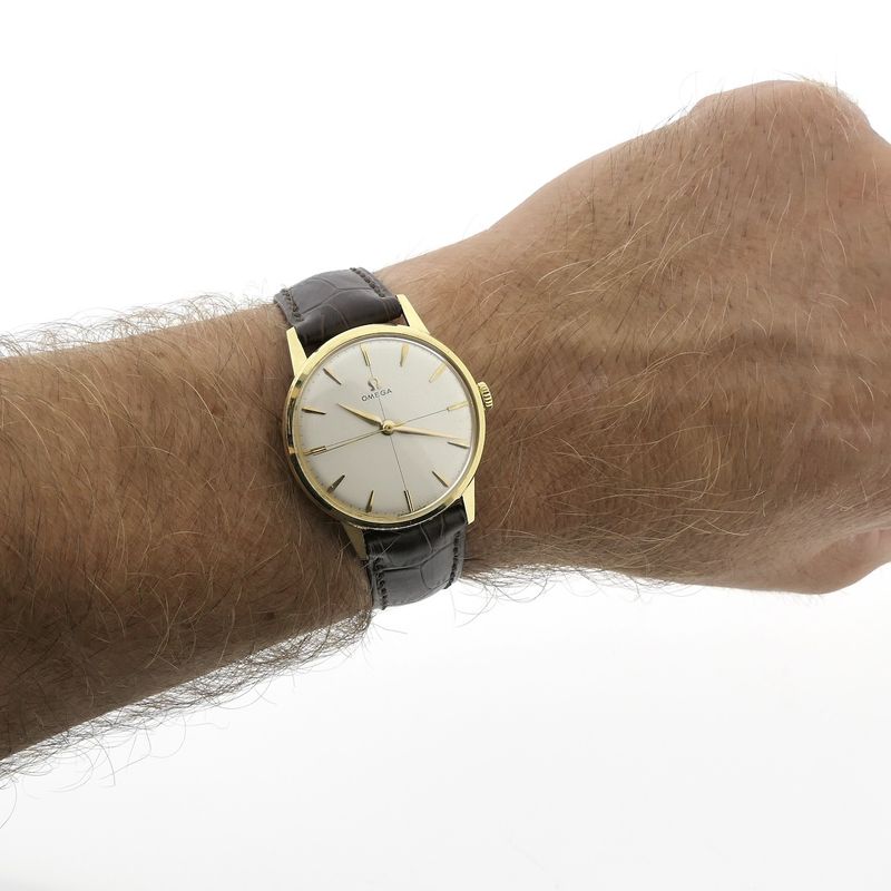 Image 8 of Omega Geneva 'Zephyr Dial' 14720 2; Vintage 18k gold watch