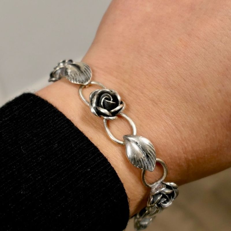 Image 8 of Vintage silver bracelet with roses