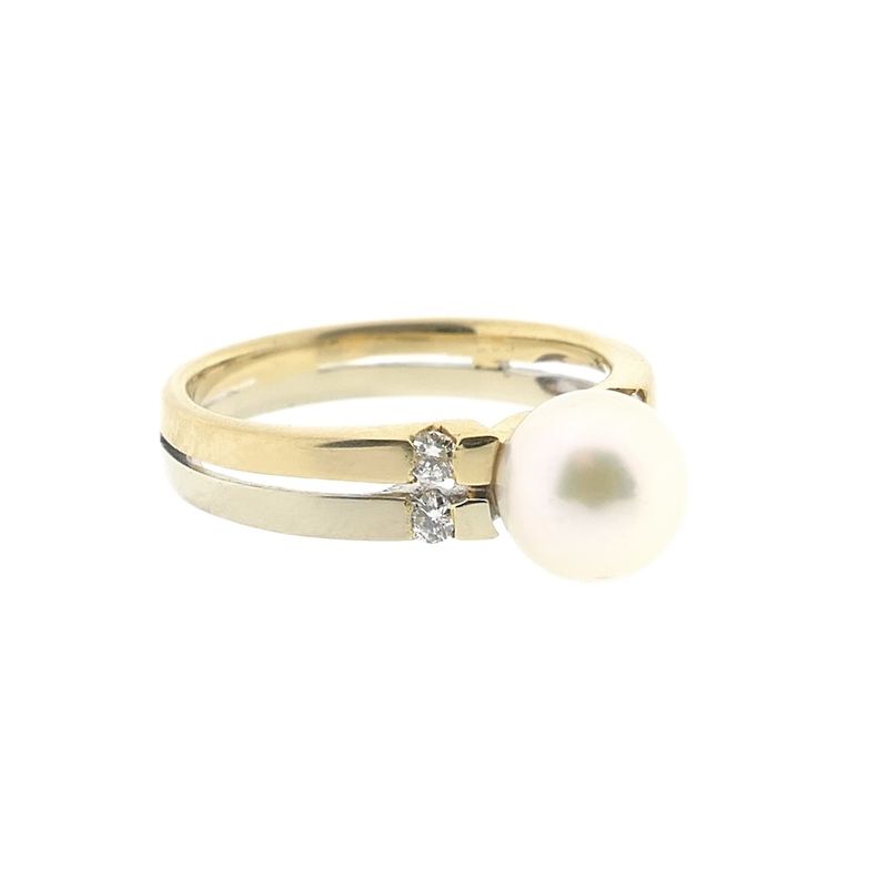 Image 4 of Two-tone gold ring with pearl and diamonds; 0.06 ct.