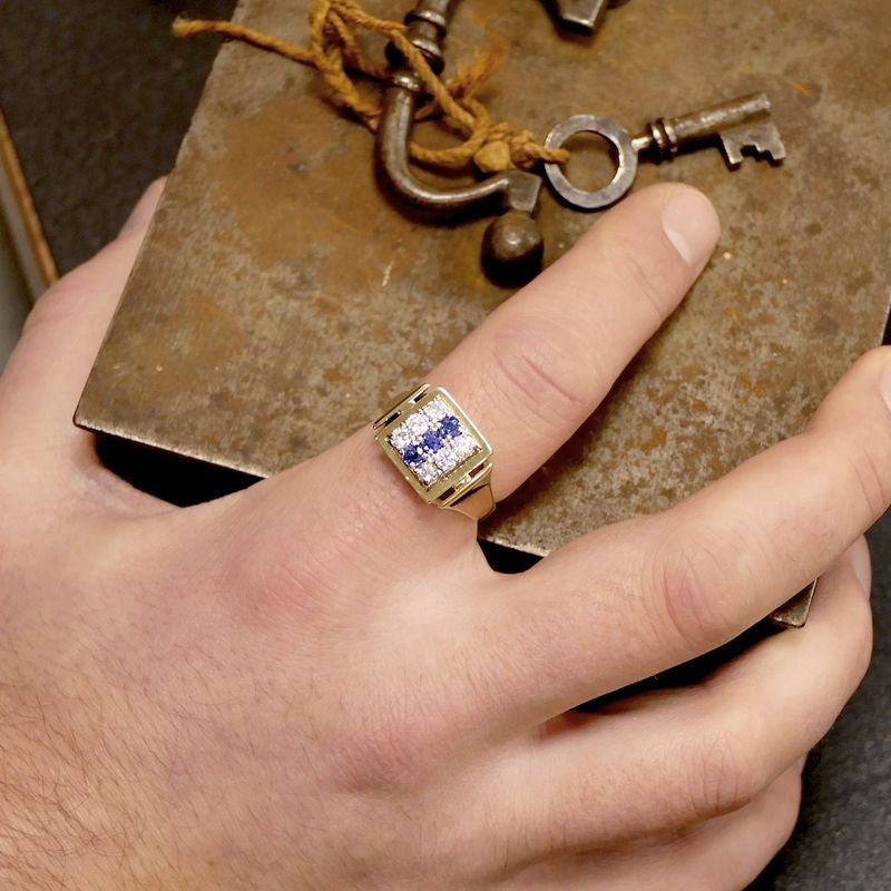 Image 9 of Gold men's ring with diamond and sapphire