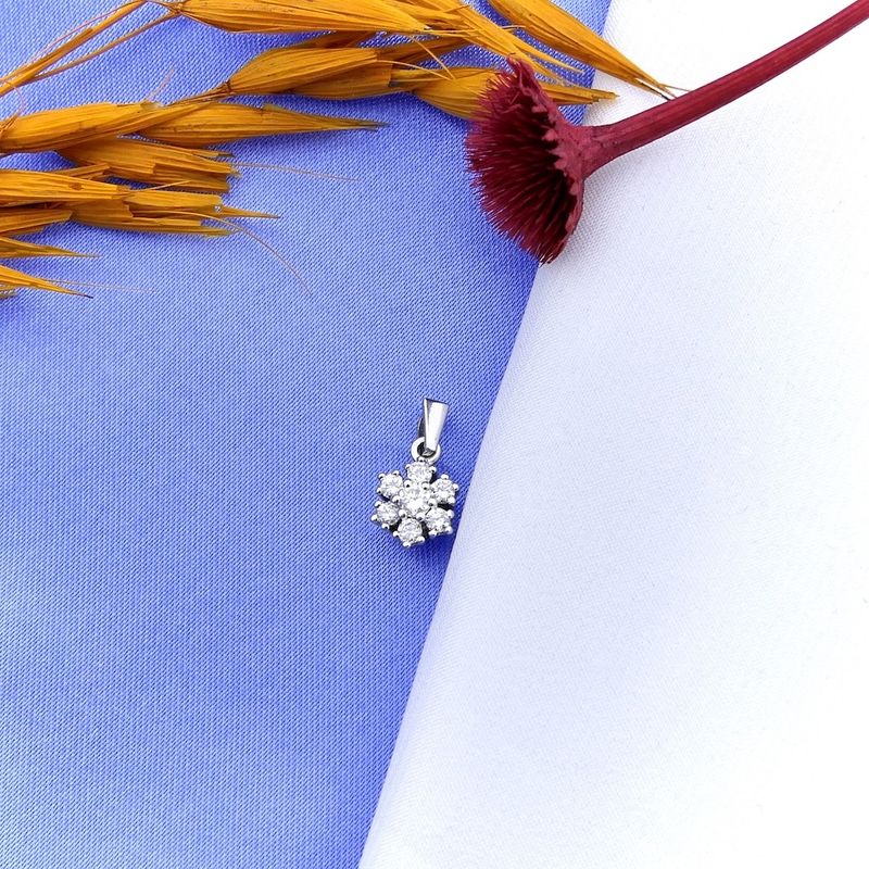 Image 2 of White gold pendant with diamonds | 0.40 ct.
